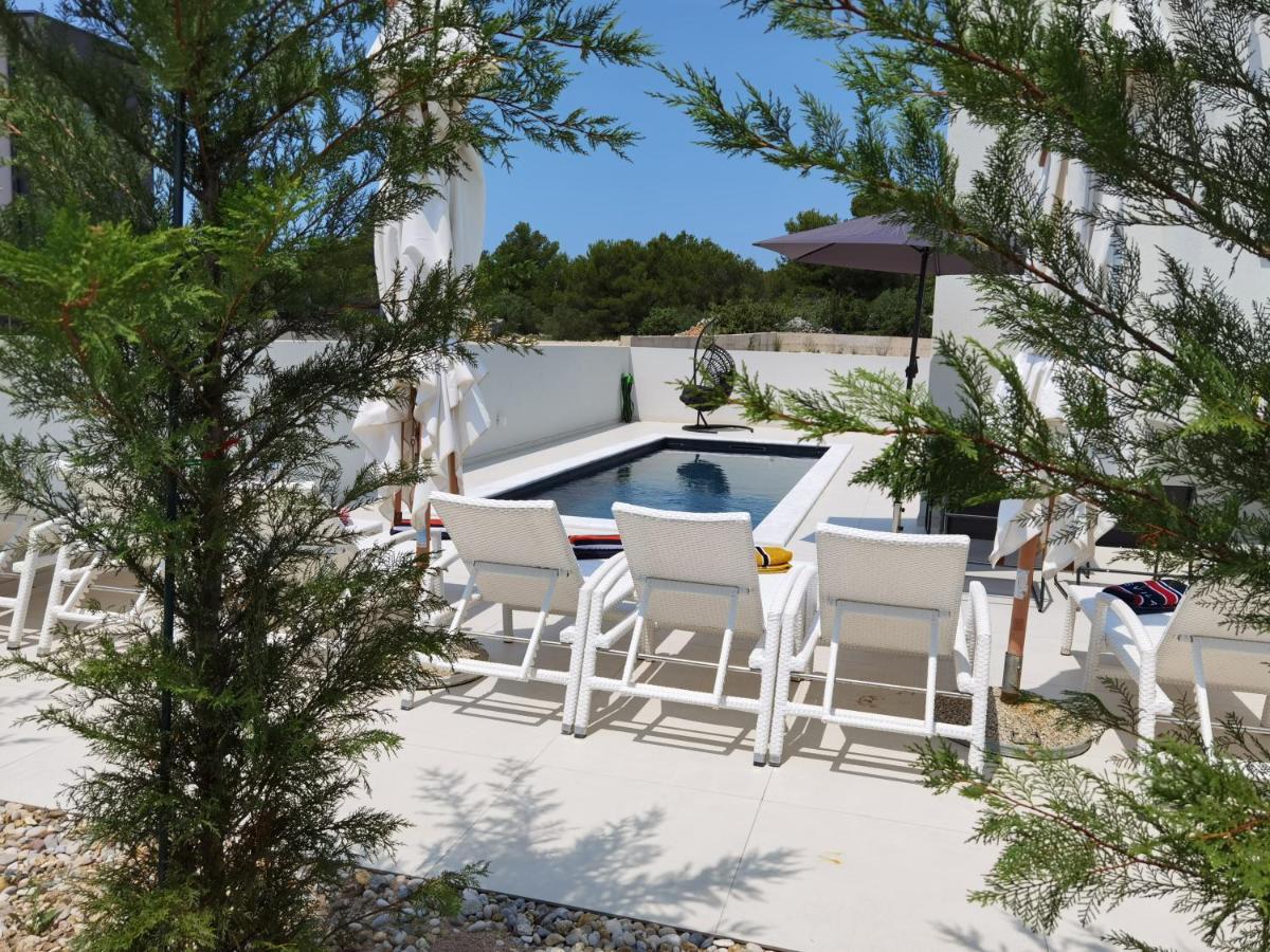 Villa Emperor Srima Exterior foto